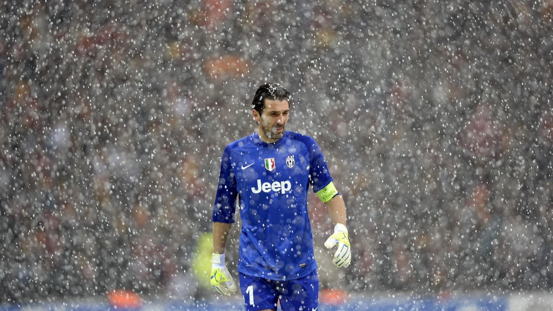 马赛巅峰对决，苏格兰棋差一着，穆勒奥运周期关键战接管比赛