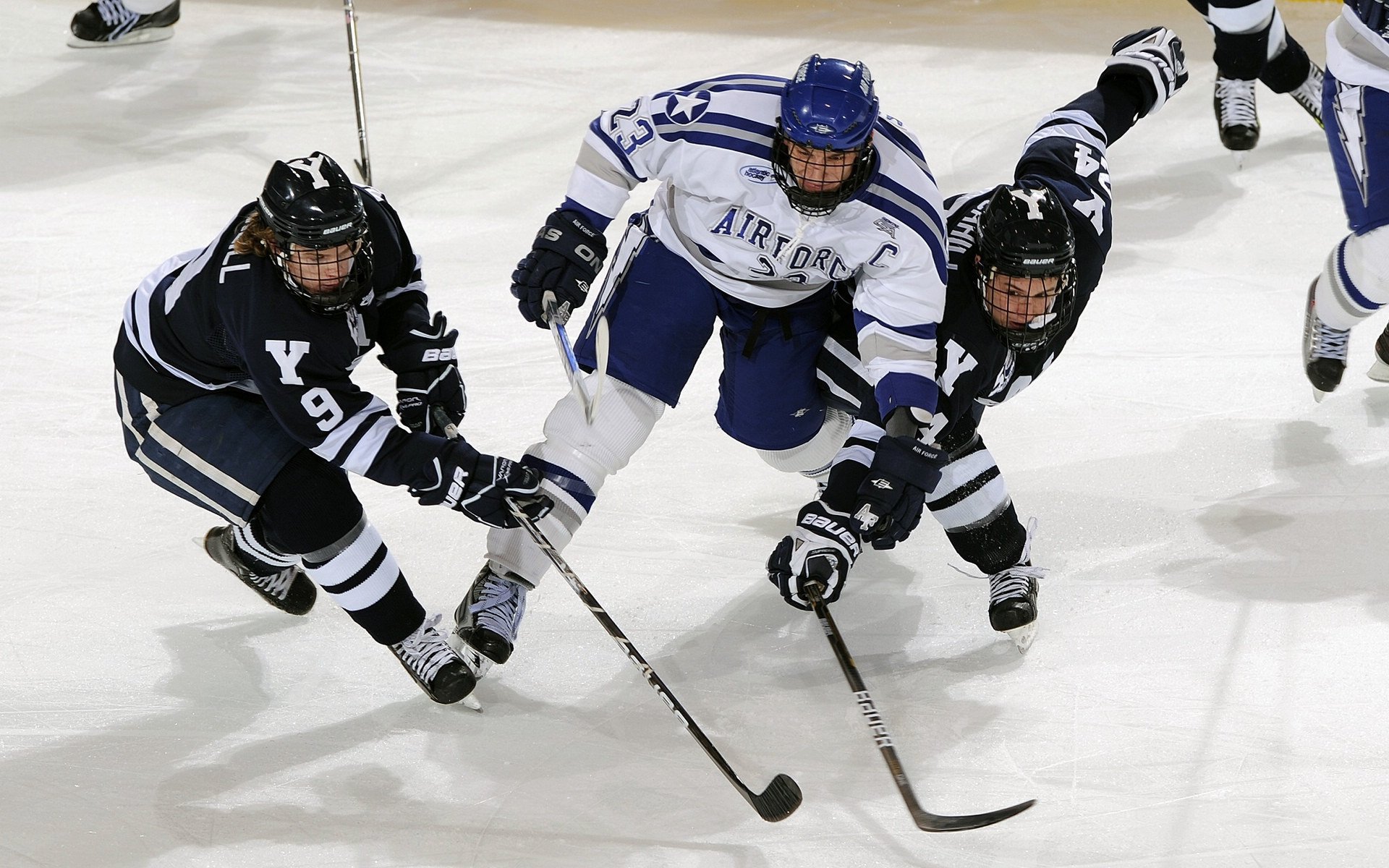 王皓惊艳四座，日本队横扫奥地利队背后的战术革命与个人英雄主义